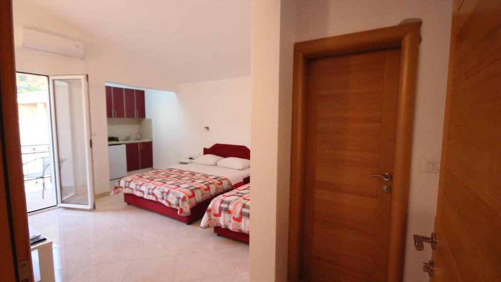 Apartments Percobic Sutomore Oda fotoğraf